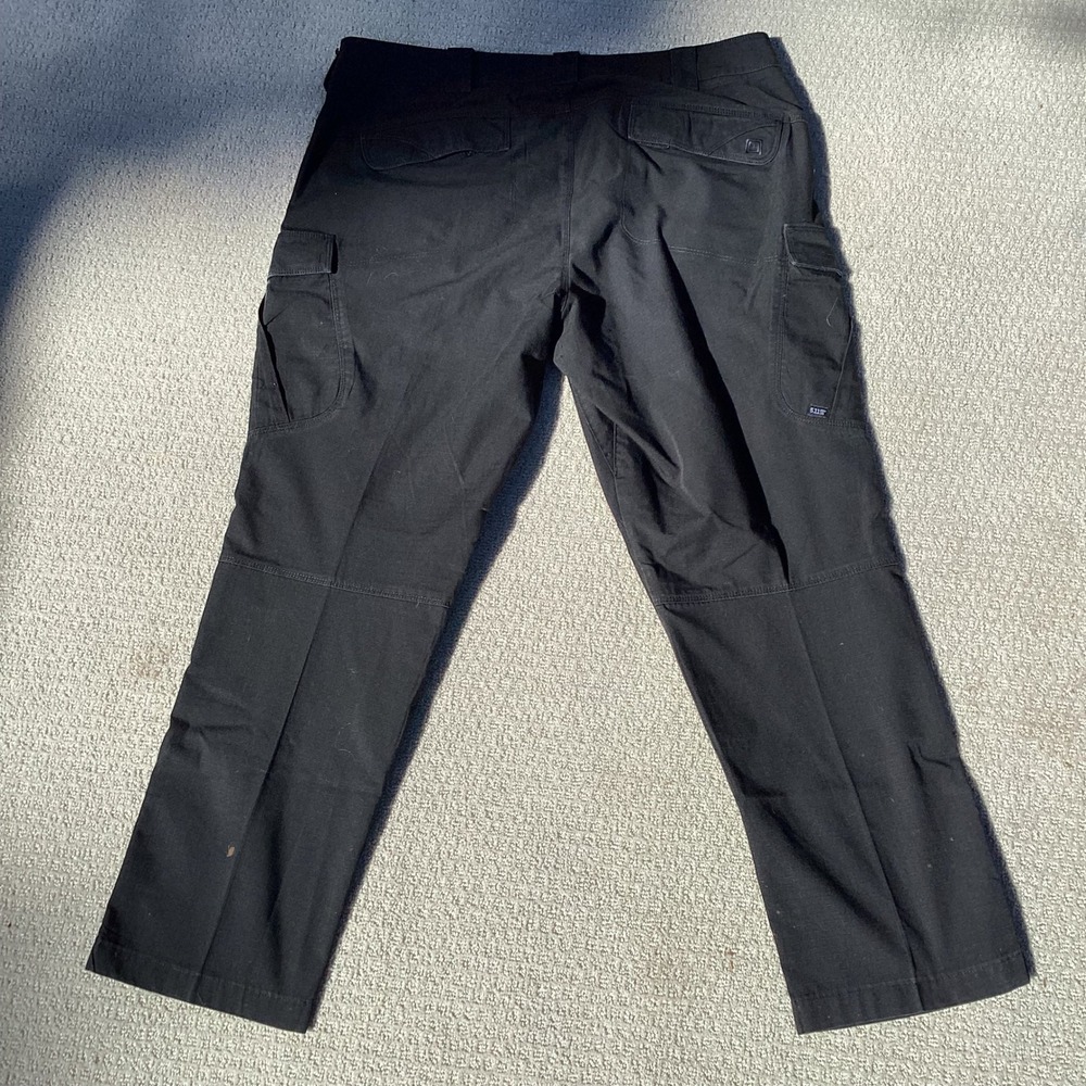 5.11 Tactical Series Black Cargo Pants US 16 Regular Work Hiking Outdoor - Picture 6 of 9